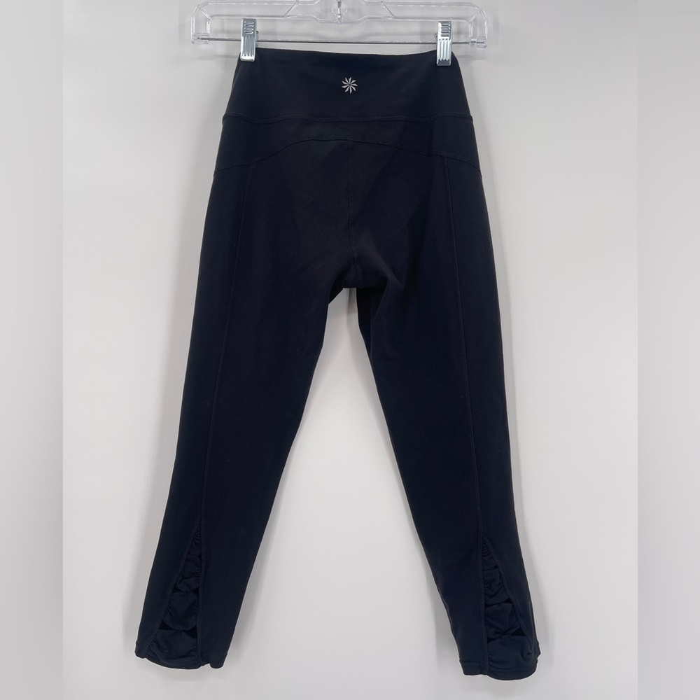 ATHLETA Power X's and O's Capri Leggings Size Small